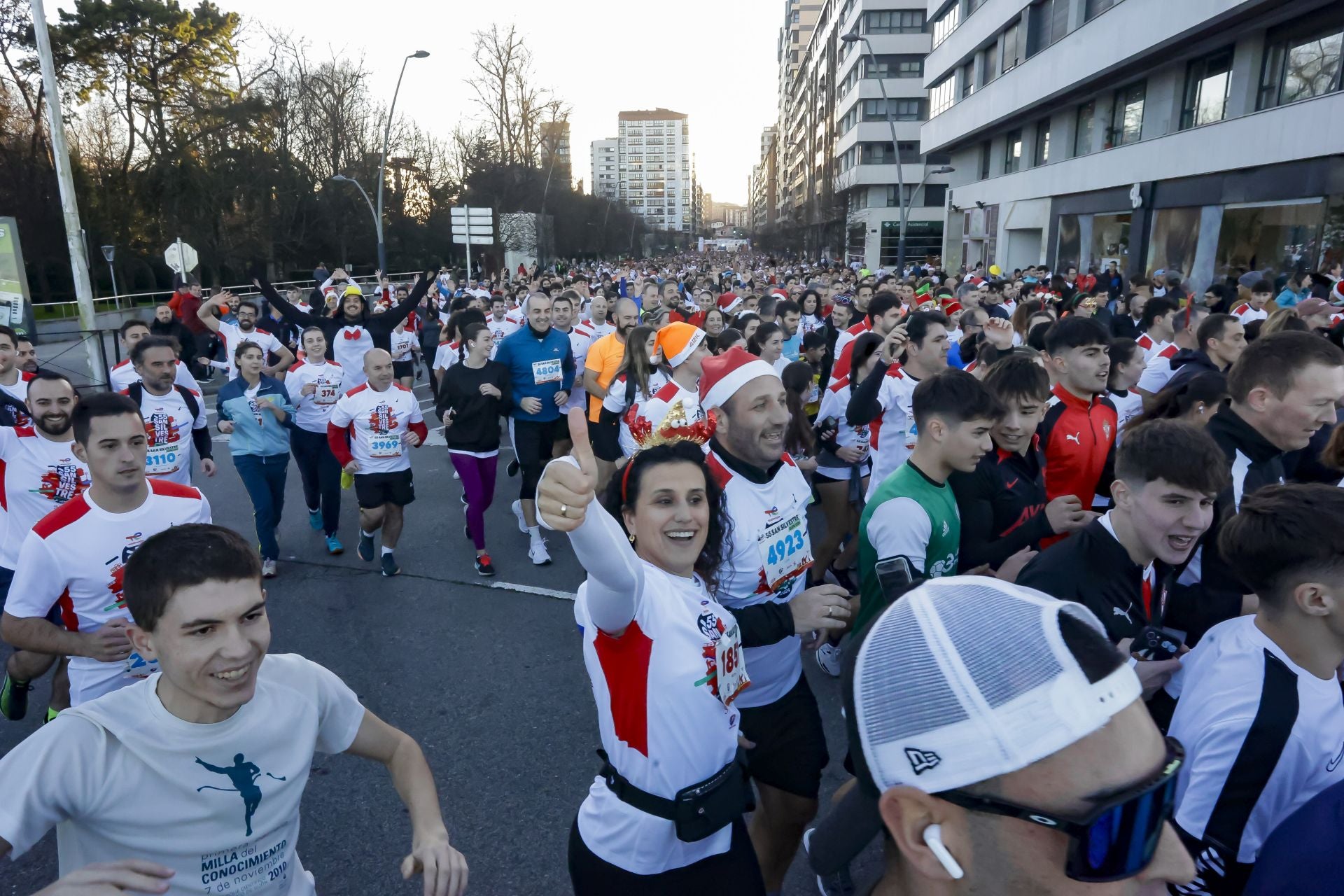 La San Silvestre vuela por las calles de Gijón