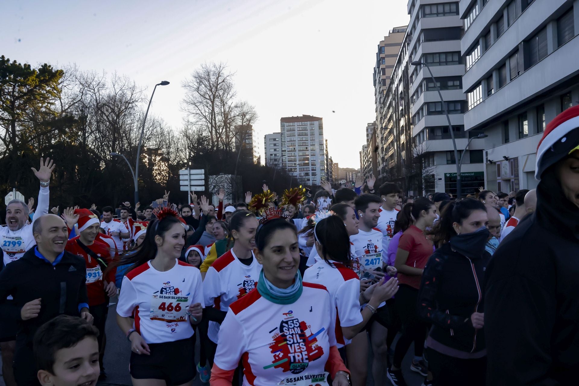 La San Silvestre vuela por las calles de Gijón