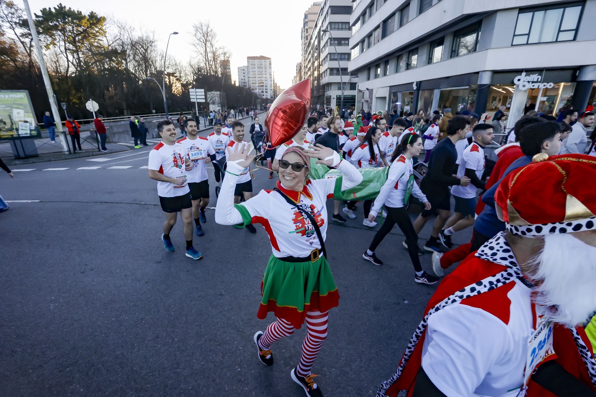 La San Silvestre vuela por las calles de Gijón