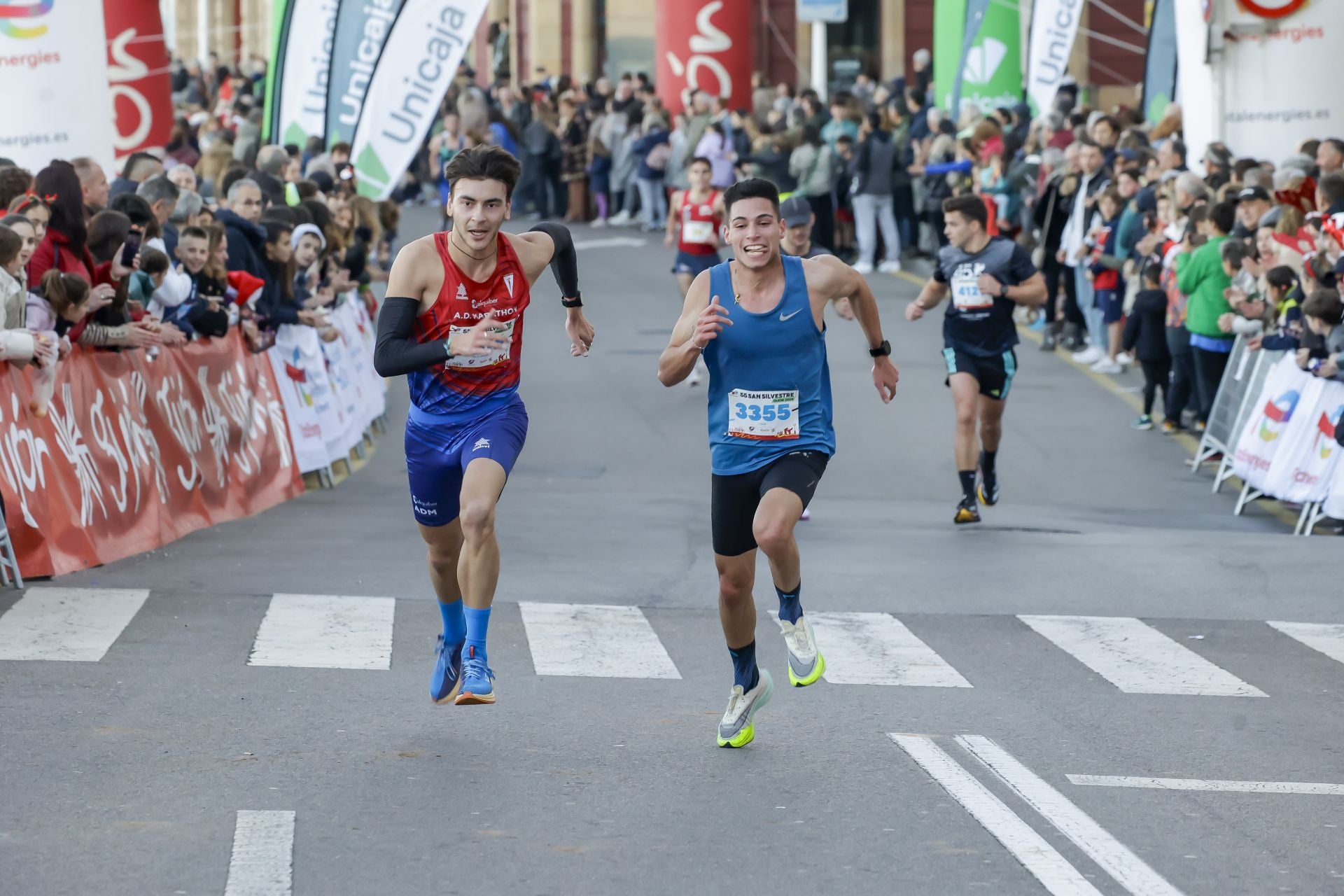 La San Silvestre vuela por las calles de Gijón