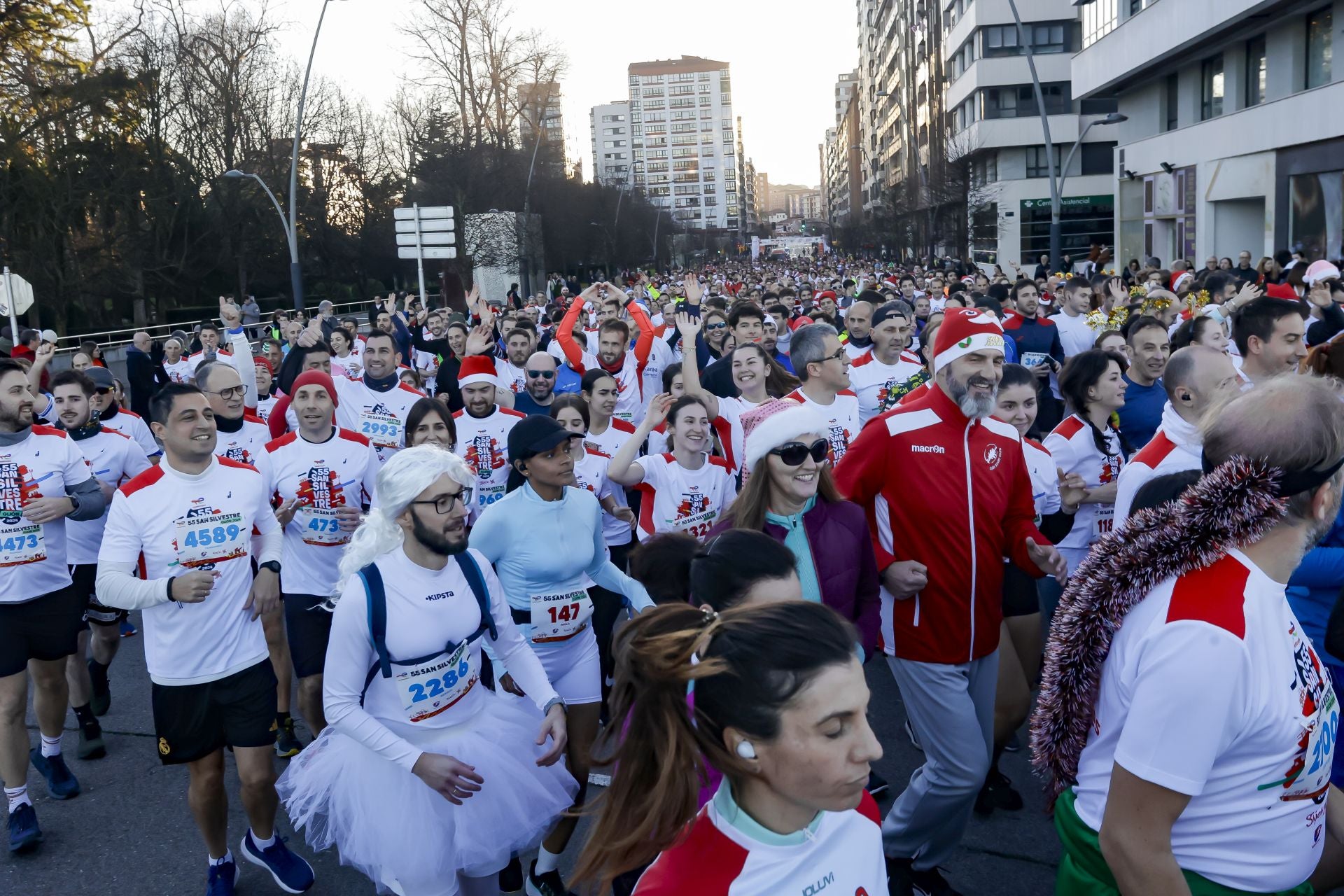 La San Silvestre vuela por las calles de Gijón