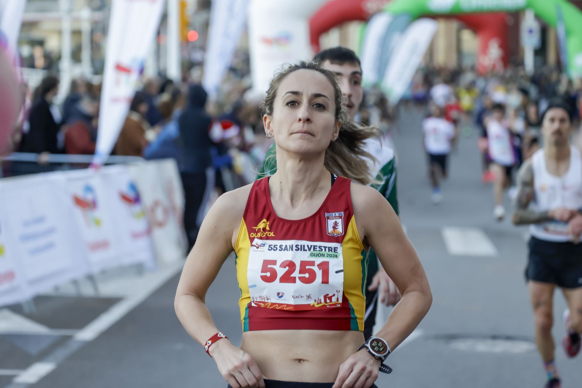 La San Silvestre vuela por las calles de Gijón