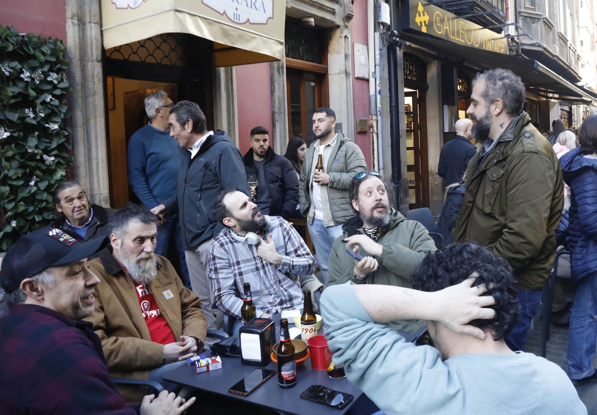 Asturias, de terraceo para brindar por el nuevo año