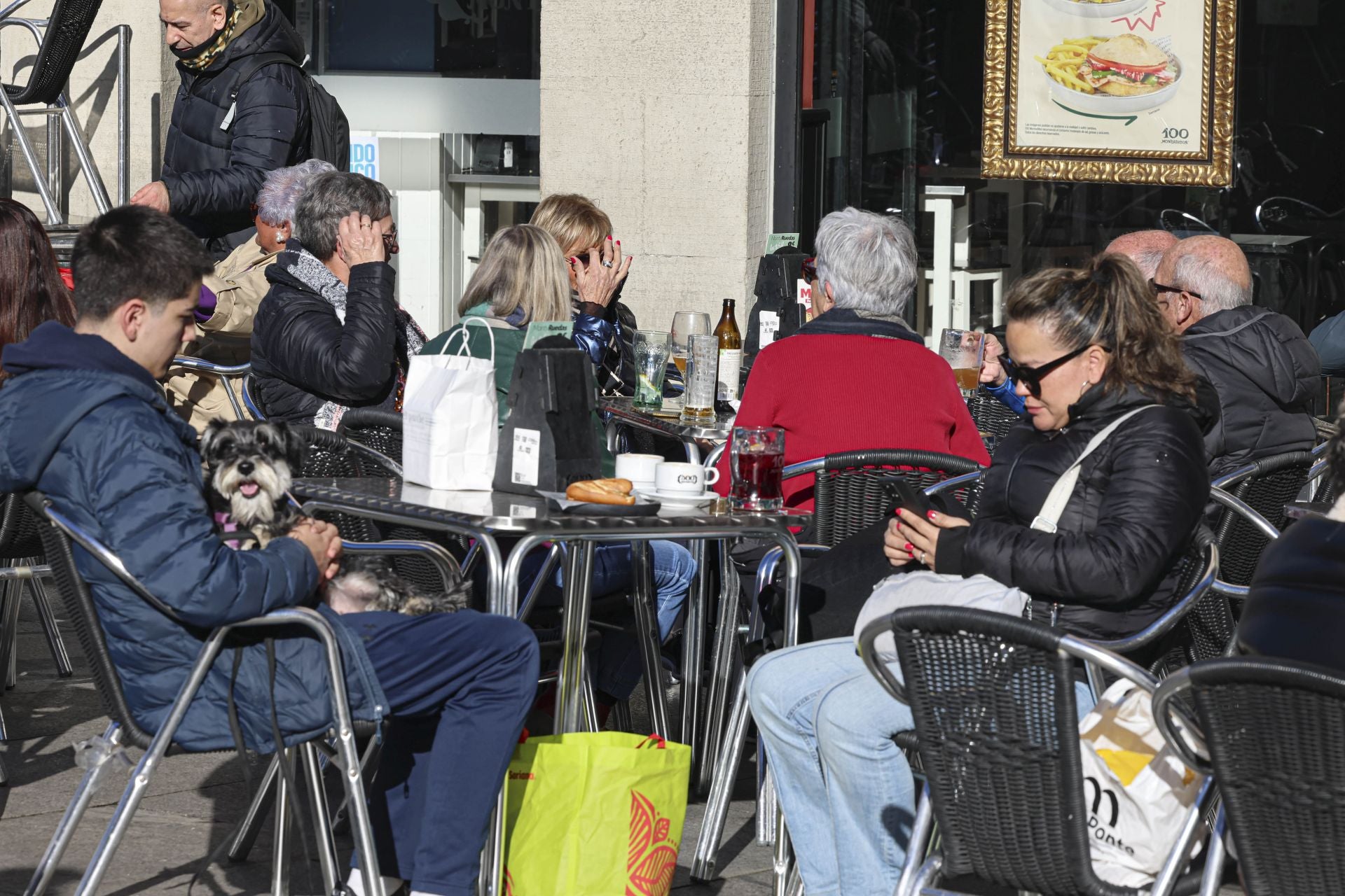 Asturias, de terraceo para brindar por el nuevo año