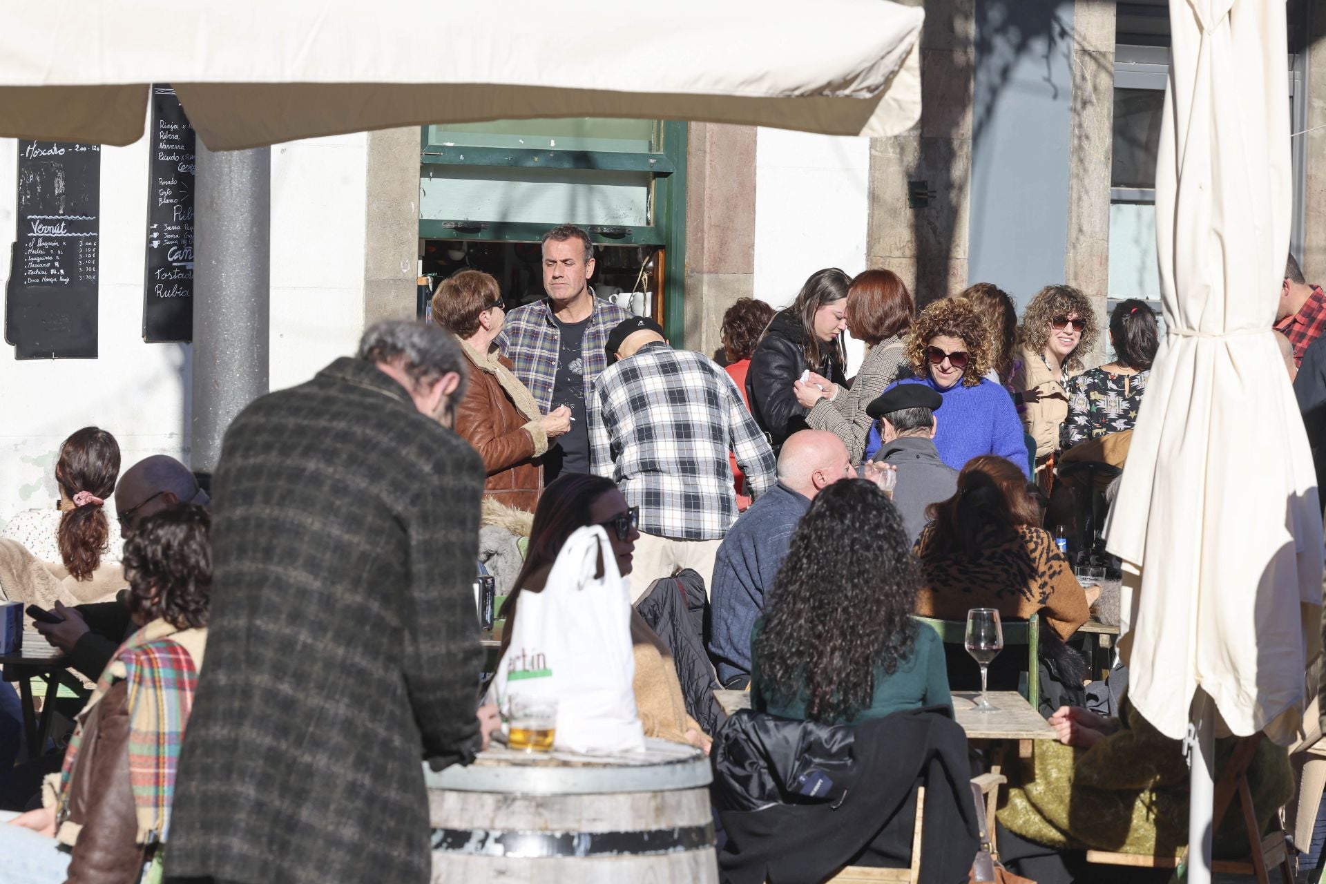 Asturias, de terraceo para brindar por el nuevo año