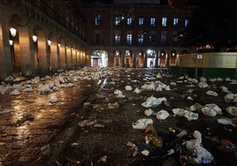 Así quedó la plaza Mayor tras los festejos