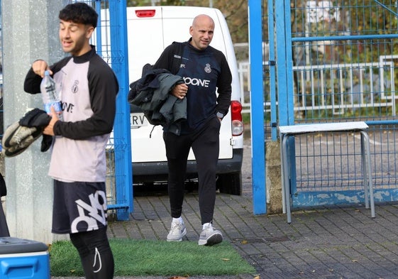 Javi Rozada, a su llegada a un entrenamiento en La Toba.