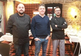 Iván Santos, Ricardo Valdés y José Antonio Suárez, en Mieres.