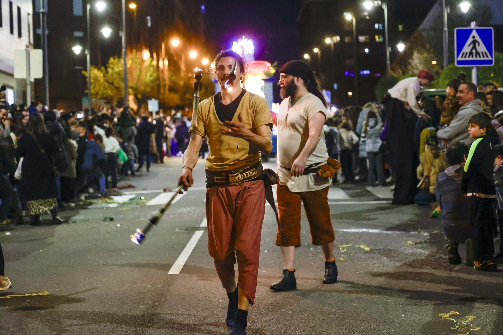 ¡Vivan los Reyes Magos!: Avilés estalla de ilusión en una cabalgata mágica