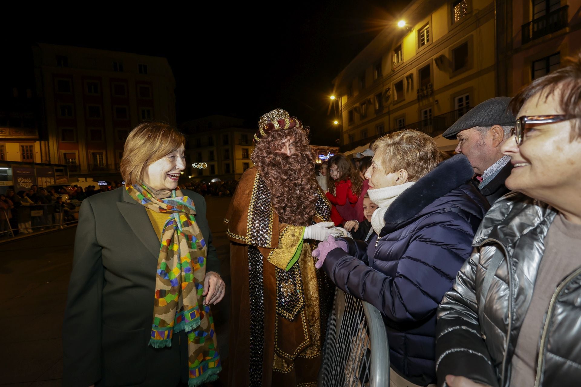¡Vivan los Reyes Magos!: Avilés estalla de ilusión en una cabalgata mágica