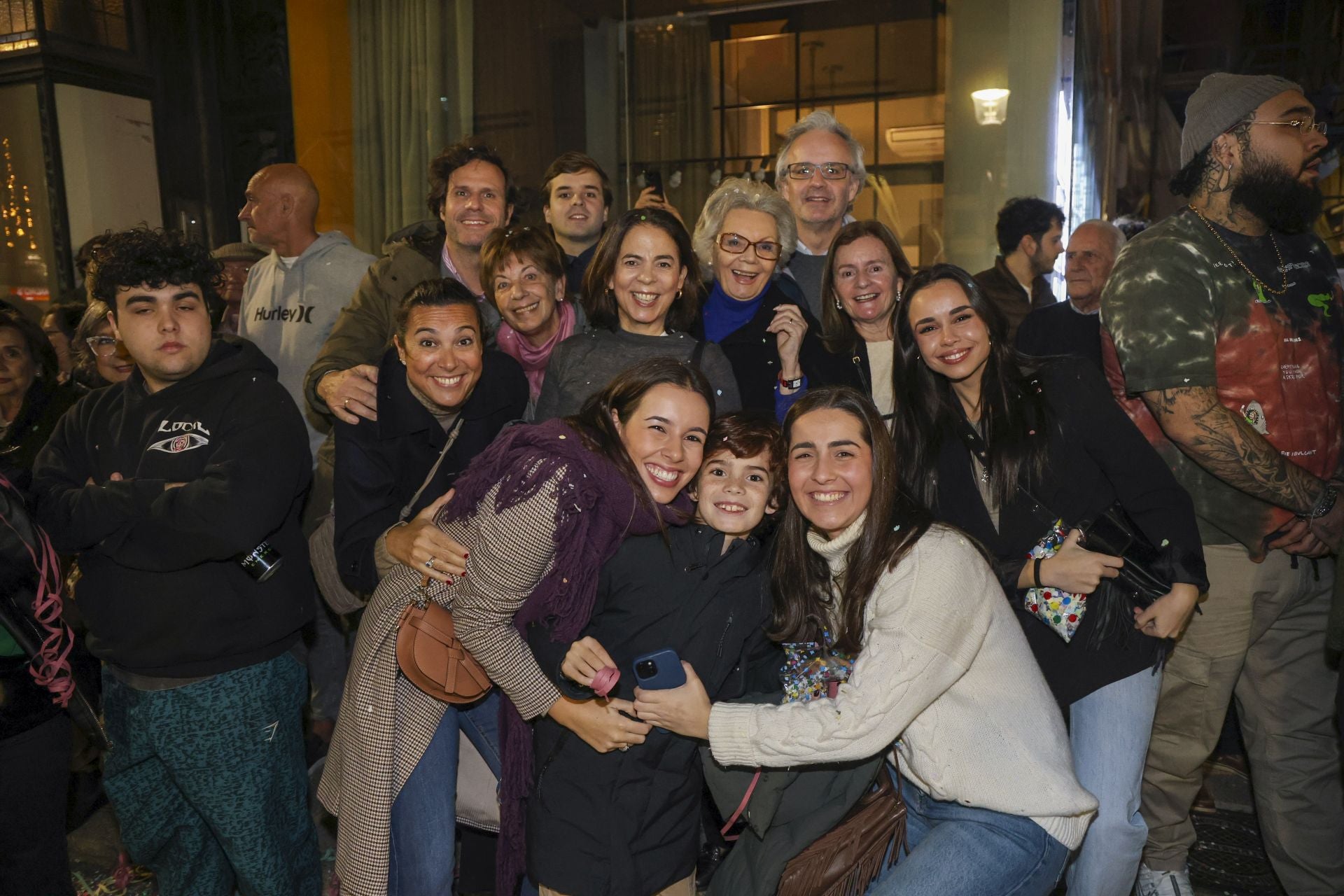 Los Reyes Magos regalan alegría en Gijón en una cabalgata mágica