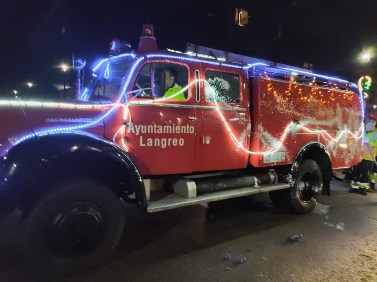 Cabalgatas de oriente a occidente: las imágenes de los Reyes Magos a su paso por Asturias