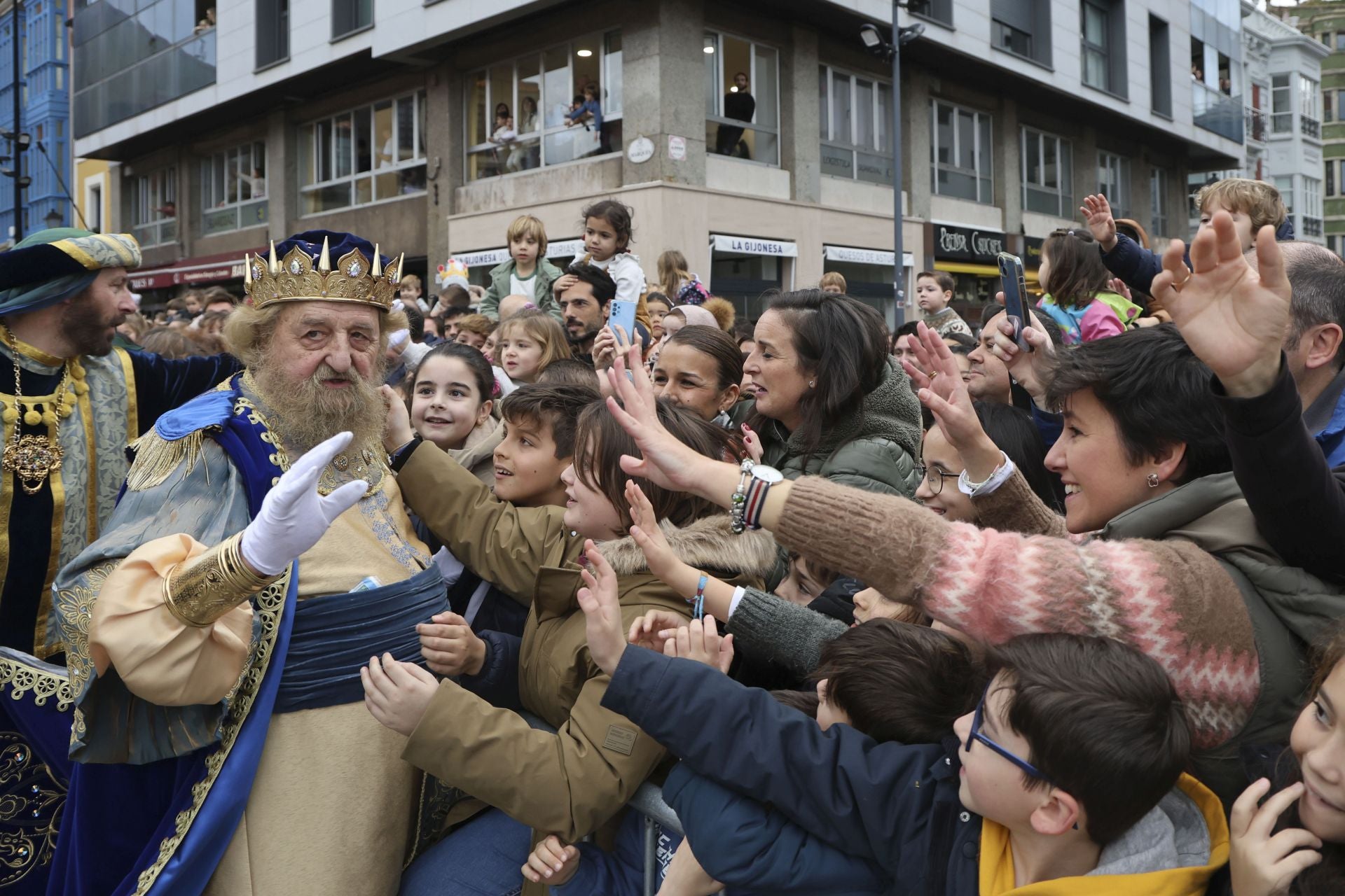 Las imágenes de la llegada de los Reyes Magos a Gijón