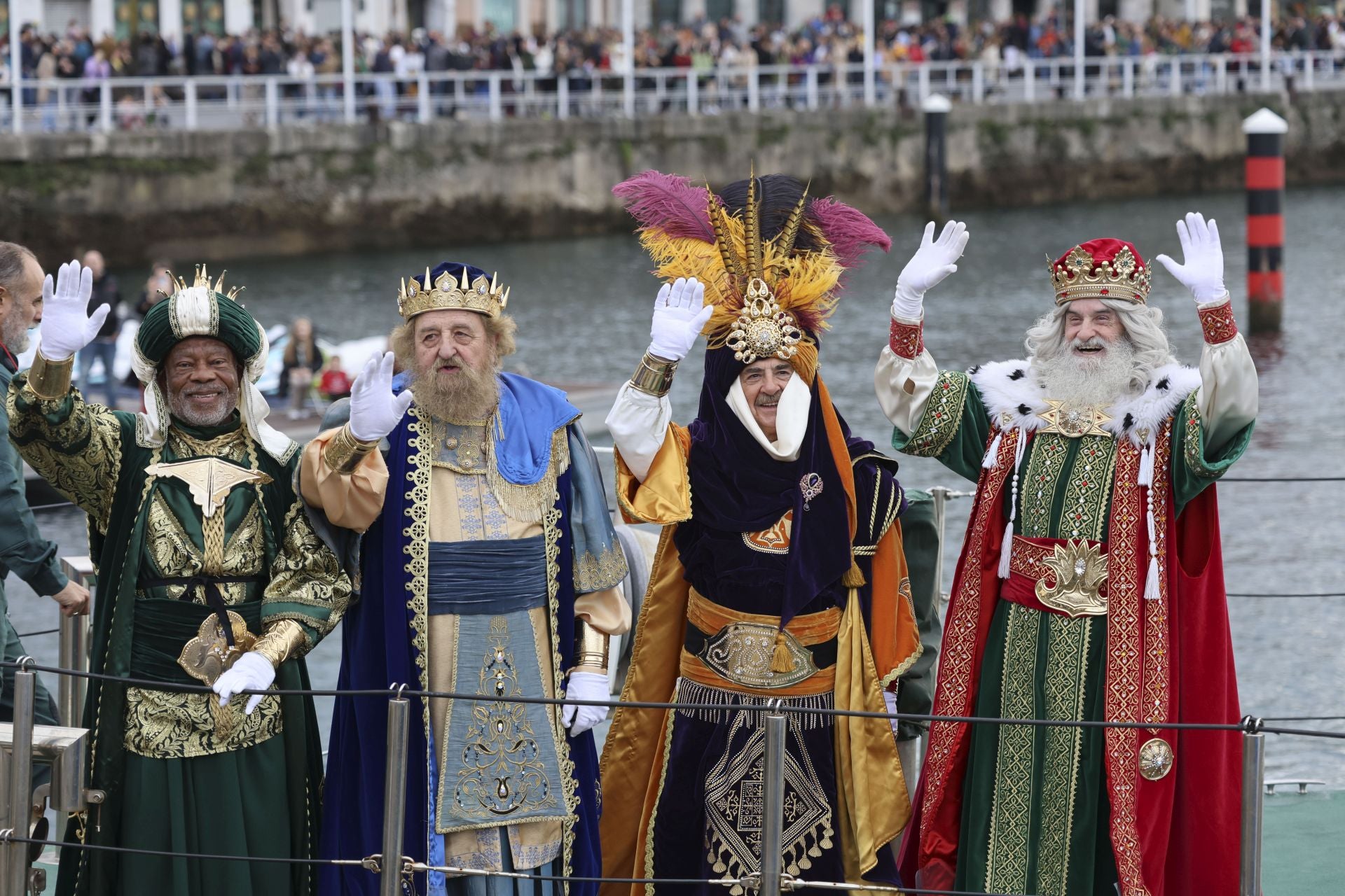 Las imágenes de la llegada de los Reyes Magos a Gijón