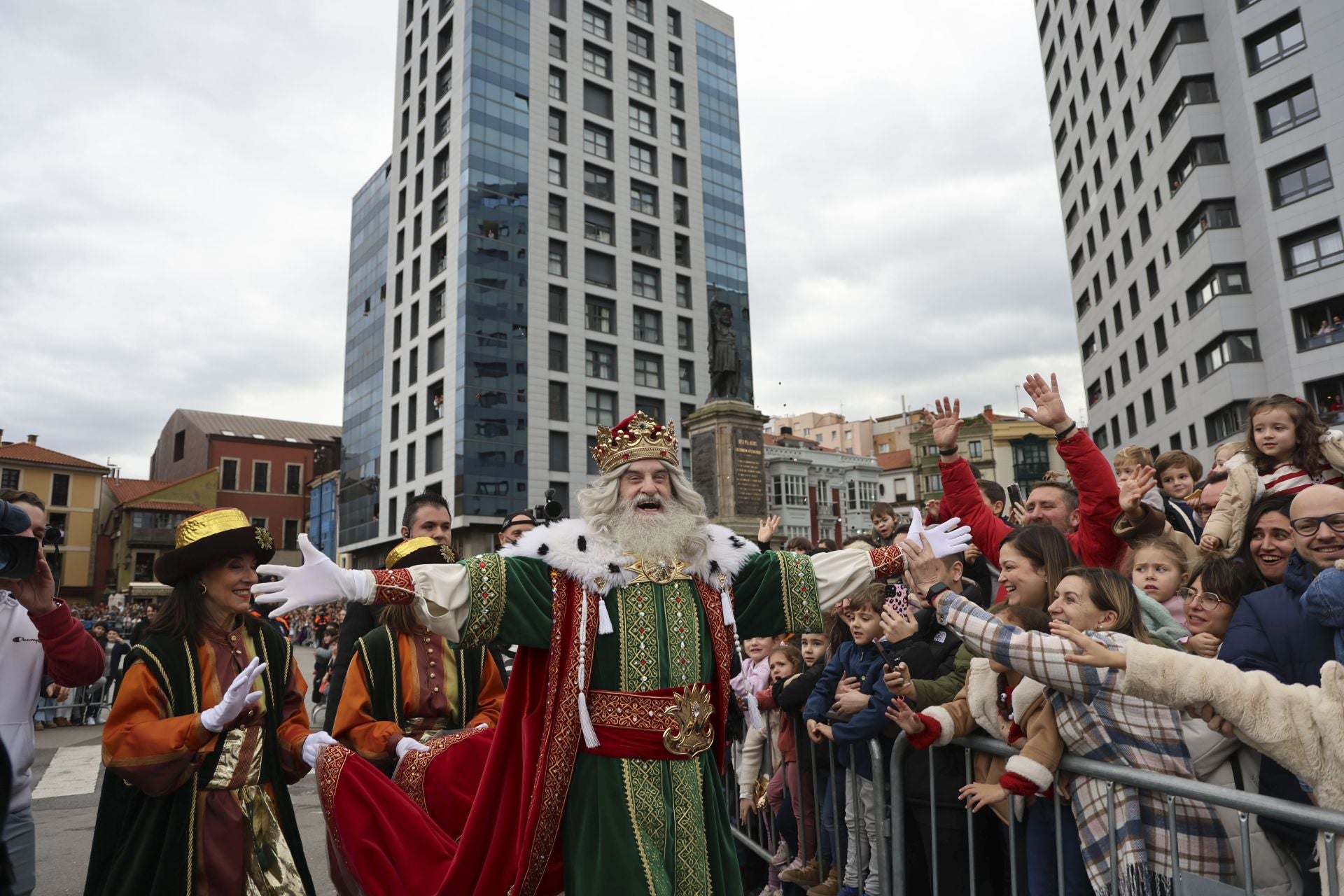 Las imágenes de la llegada de los Reyes Magos a Gijón