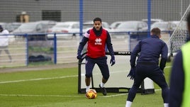 Jonathan Varane, en un entrenamiento reciente con el Queens Park Rangers.