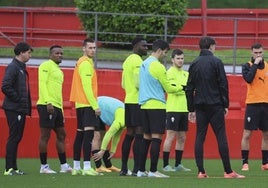 Entrenamiento del Sporting: objetivo, el derbi