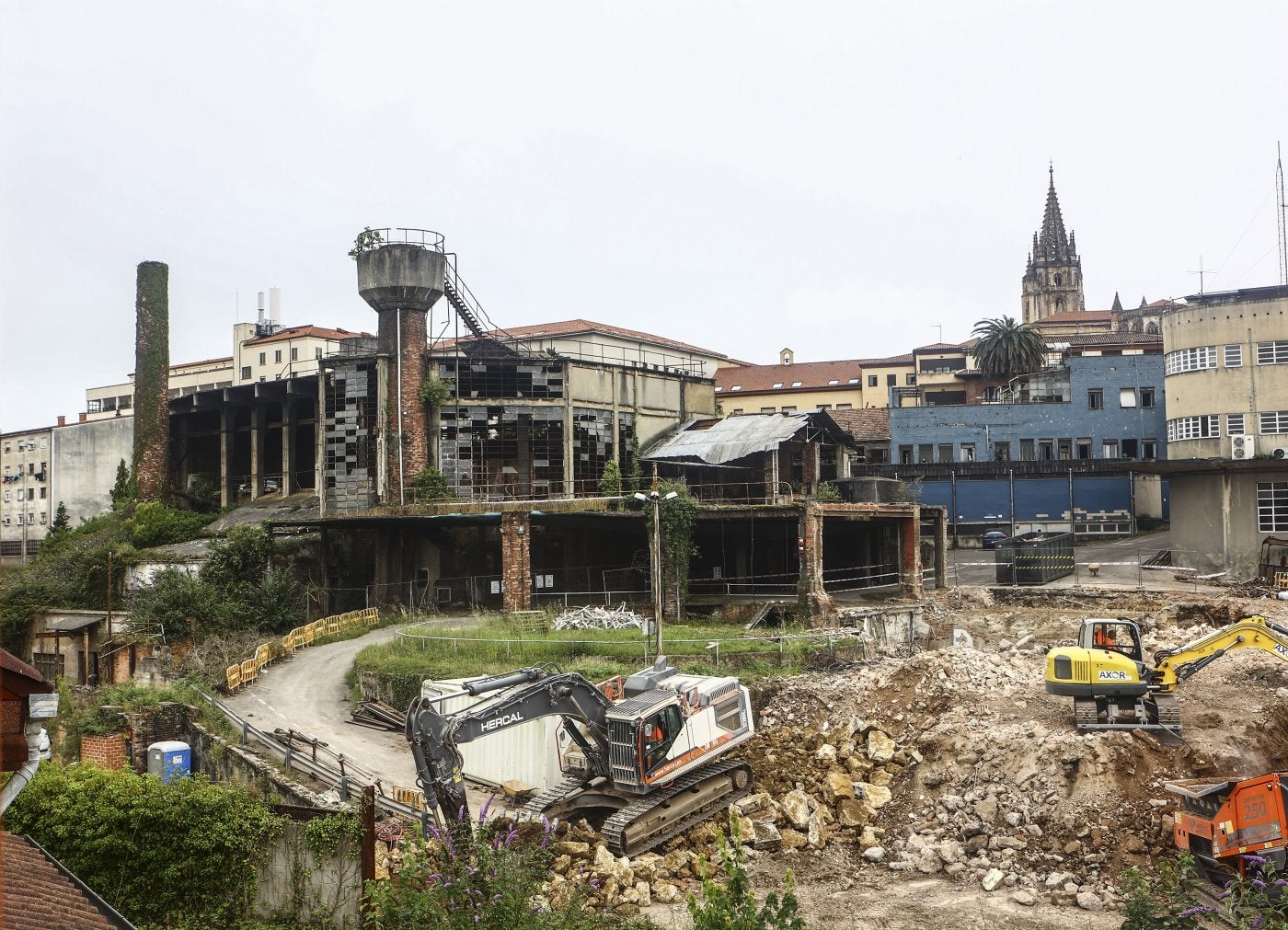 Obras en la Fábrica de Gas de Oviedo, el pasado mes de julio.