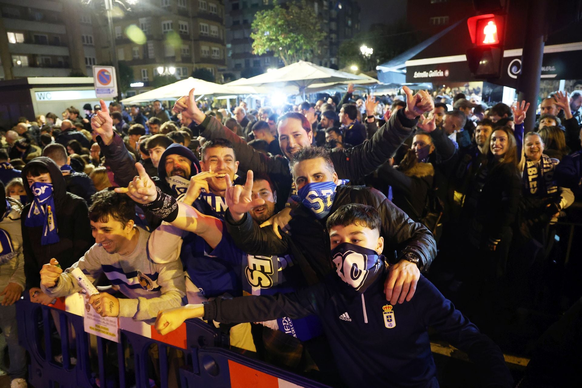 ¿Estuviste animando al Real Oviedo antes del derbi? ¡Búscate en las fotos!