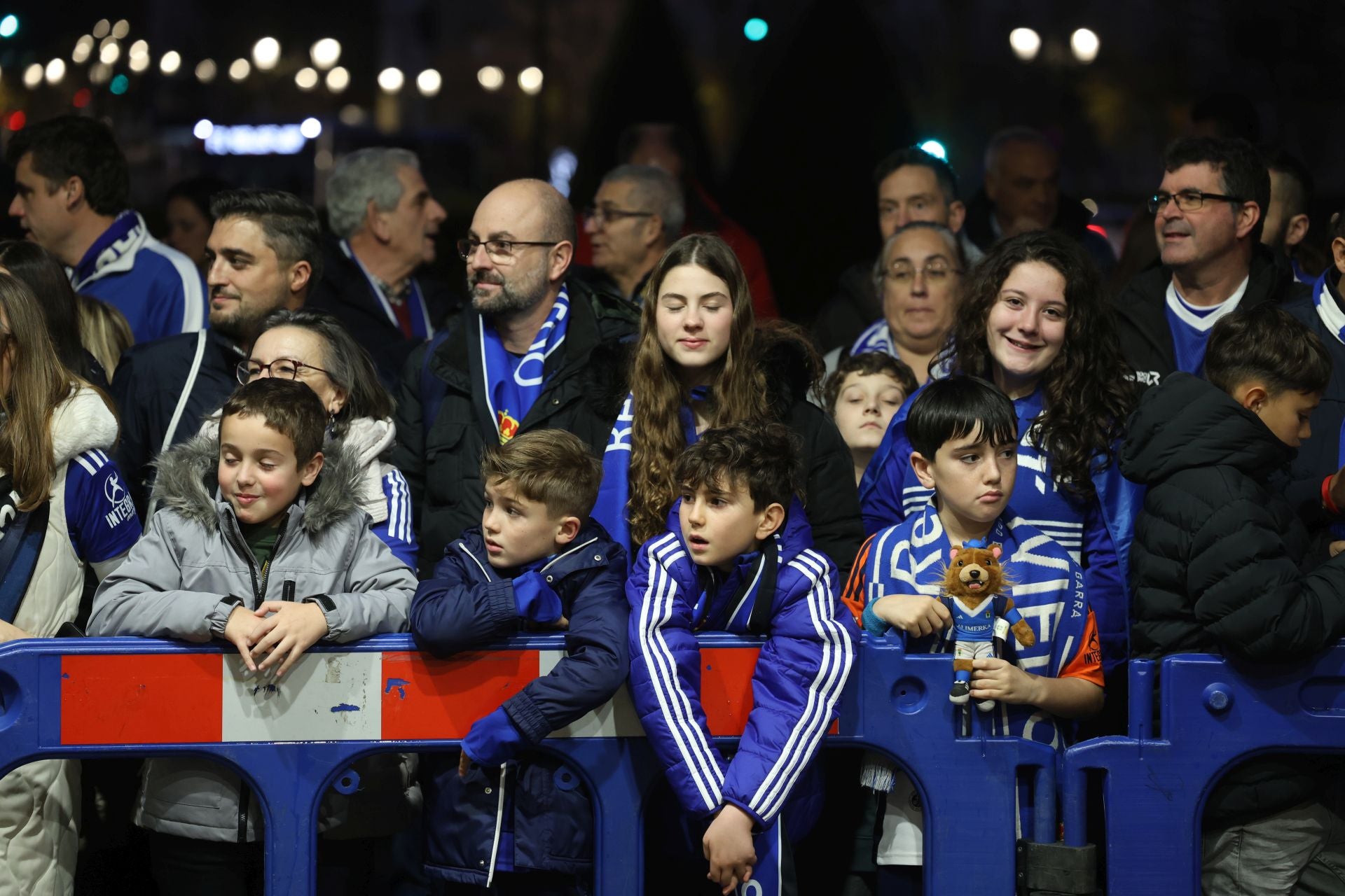 ¿Estuviste animando al Real Oviedo antes del derbi? ¡Búscate en las fotos!