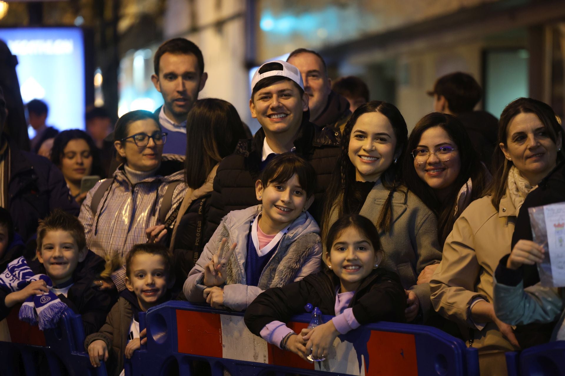 ¿Estuviste animando al Real Oviedo antes del derbi? ¡Búscate en las fotos!