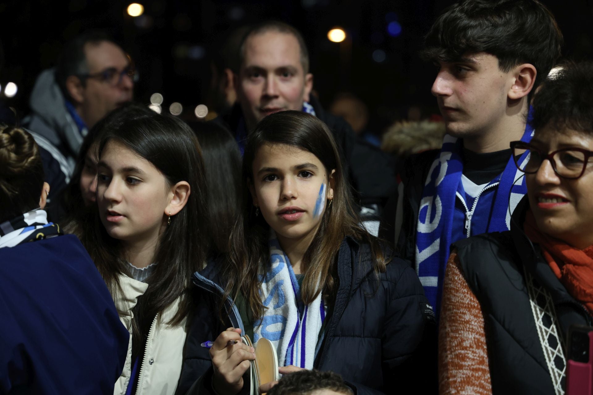 ¿Estuviste animando al Real Oviedo antes del derbi? ¡Búscate en las fotos!