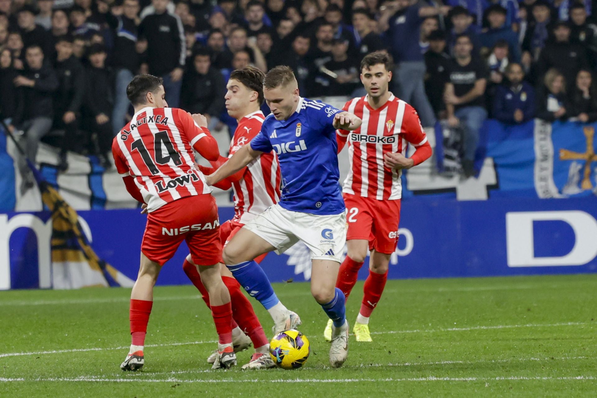 Las mejores imágenes del Real Oviedo - Sporting de Gijón