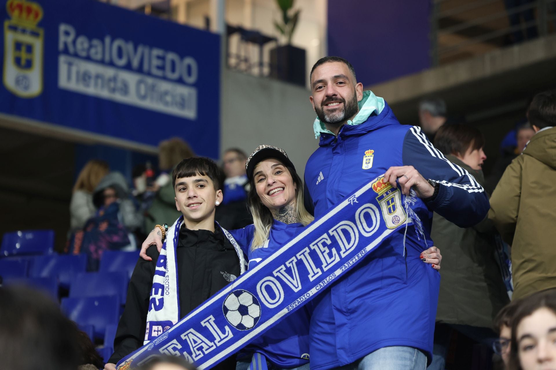 ¿Estuviste viendo el Real Oviedo - Sporting de Gijón? ¡Búscate en las fotos del Tartiere!