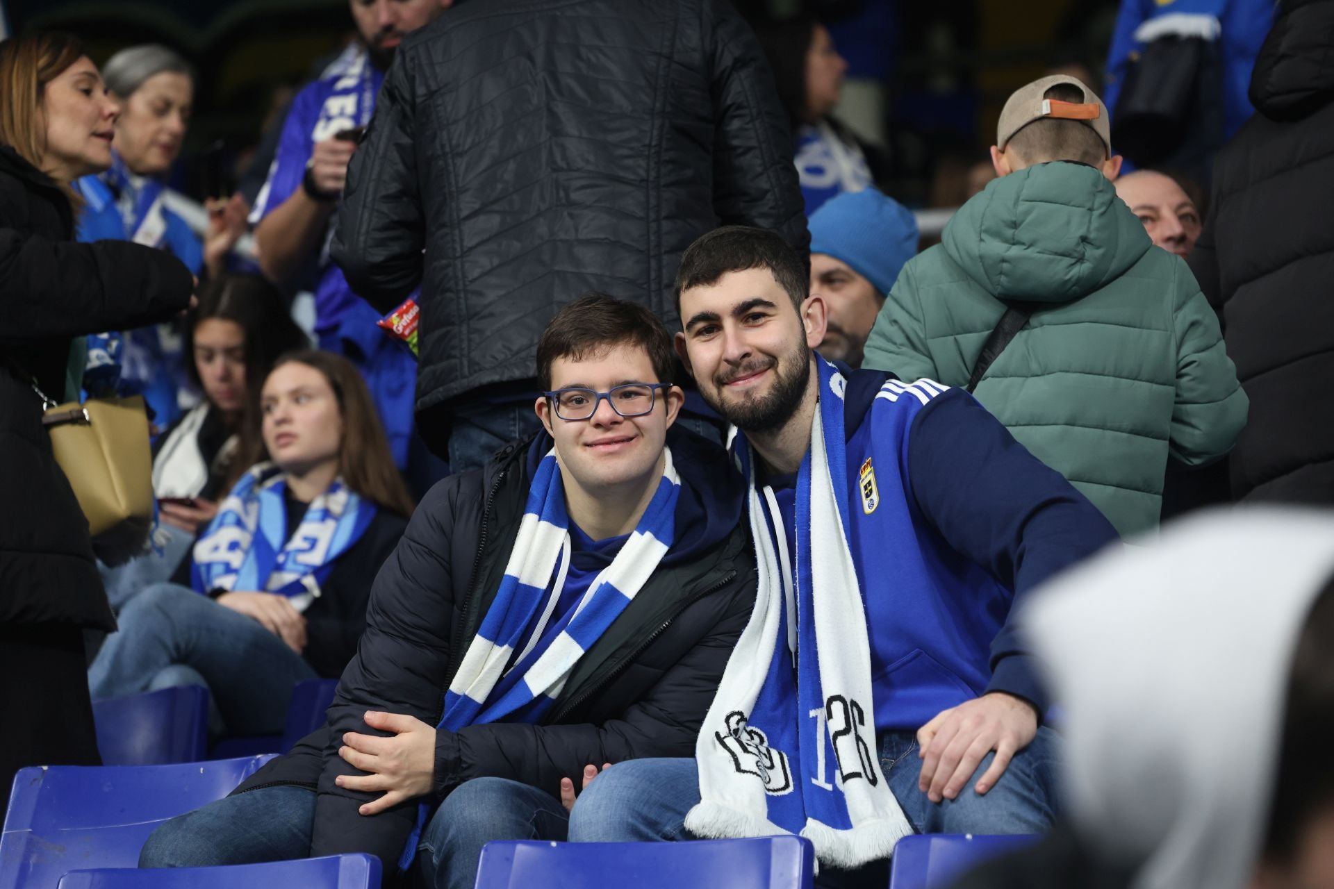 ¿Estuviste viendo el Real Oviedo - Sporting de Gijón? ¡Búscate en las fotos del Tartiere!