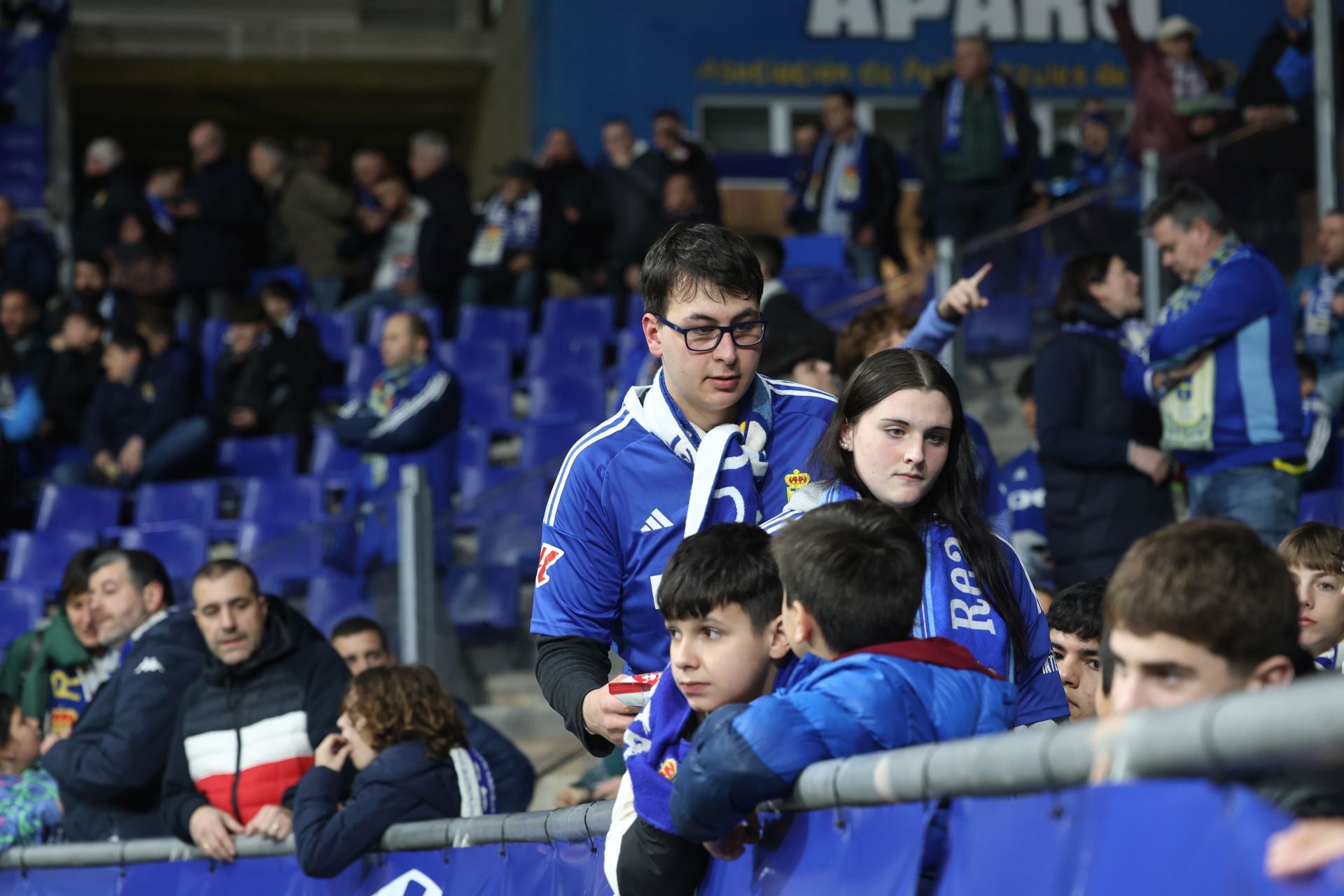 ¿Estuviste viendo el Real Oviedo - Sporting de Gijón? ¡Búscate en las fotos del Tartiere!