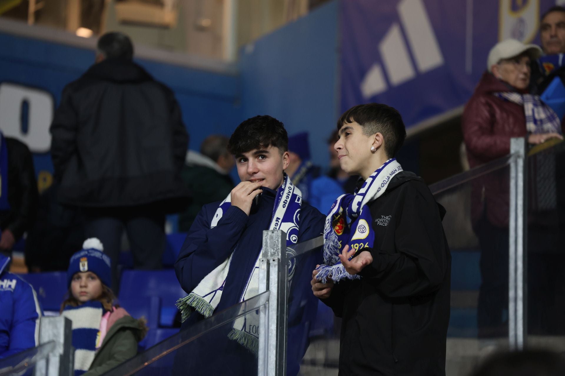 ¿Estuviste viendo el Real Oviedo - Sporting de Gijón? ¡Búscate en las fotos del Tartiere!