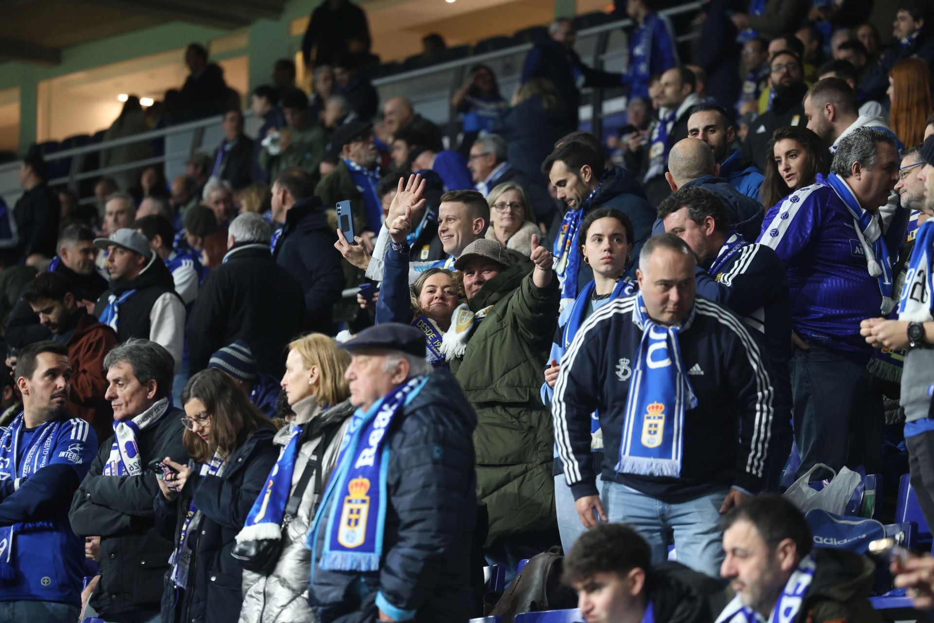 ¿Estuviste viendo el Real Oviedo - Sporting de Gijón? ¡Búscate en las fotos del Tartiere!