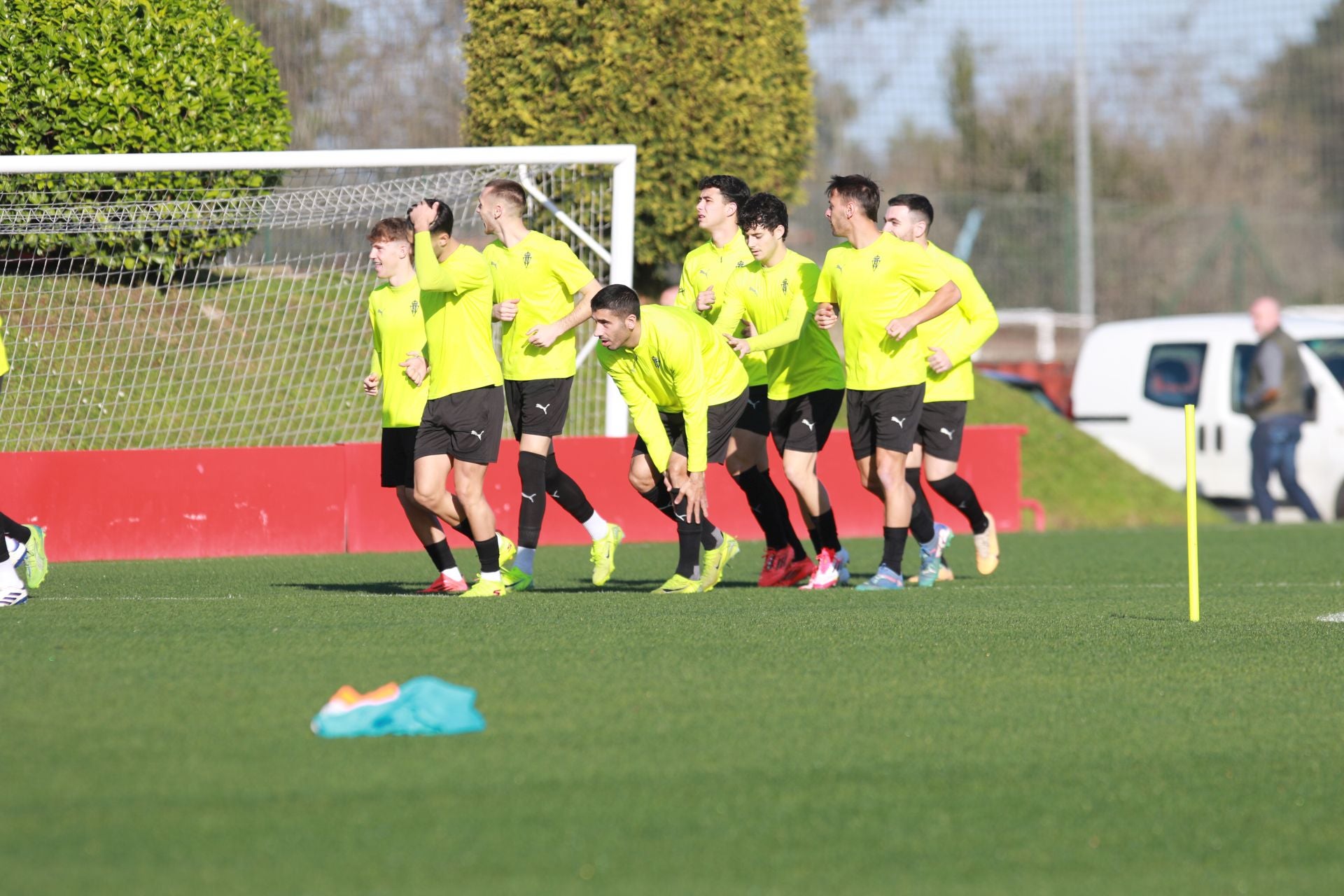 El Sporting de Gijón vuelve a entrenar tras el derbi