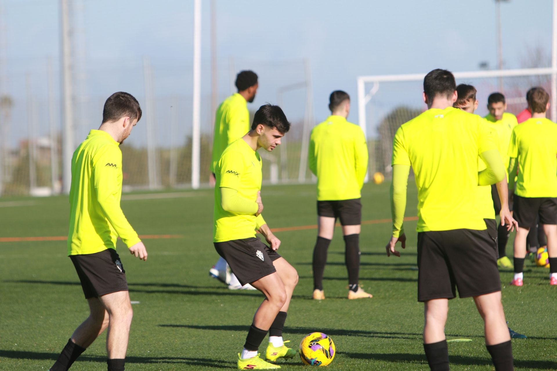 El Sporting de Gijón vuelve a entrenar tras el derbi