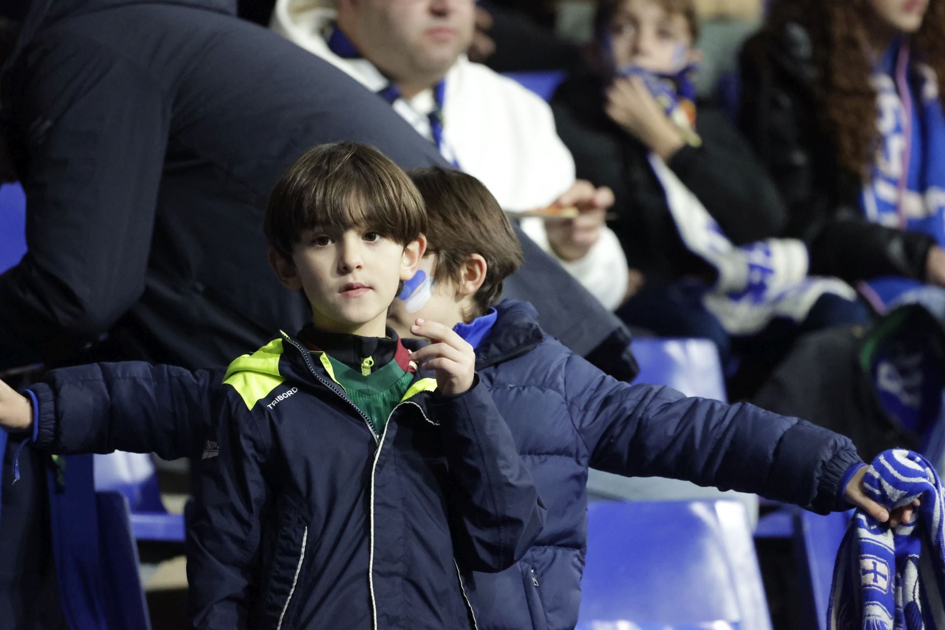 ¿Estuviste viendo el Real Oviedo - Sporting de Gijón? ¡Búscate en las fotos del Tartiere!