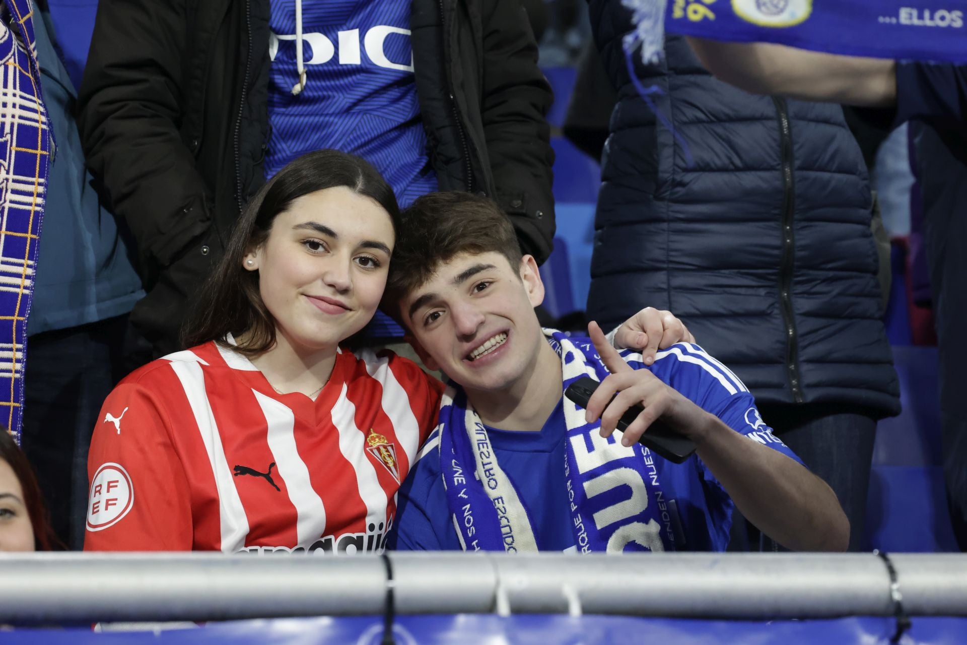 ¿Estuviste viendo el Real Oviedo - Sporting de Gijón? ¡Búscate en las fotos del Tartiere!