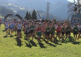 Salida de la prueba absoluta masculina en el Campeonato de Asturias de cross, celebrado en Mieres.