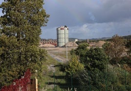 Imagen de archivo de los terrenos de baterías de cok de Avilés que se urbanizarán como ampliación del Parque Empresarial Principado de Asturias.