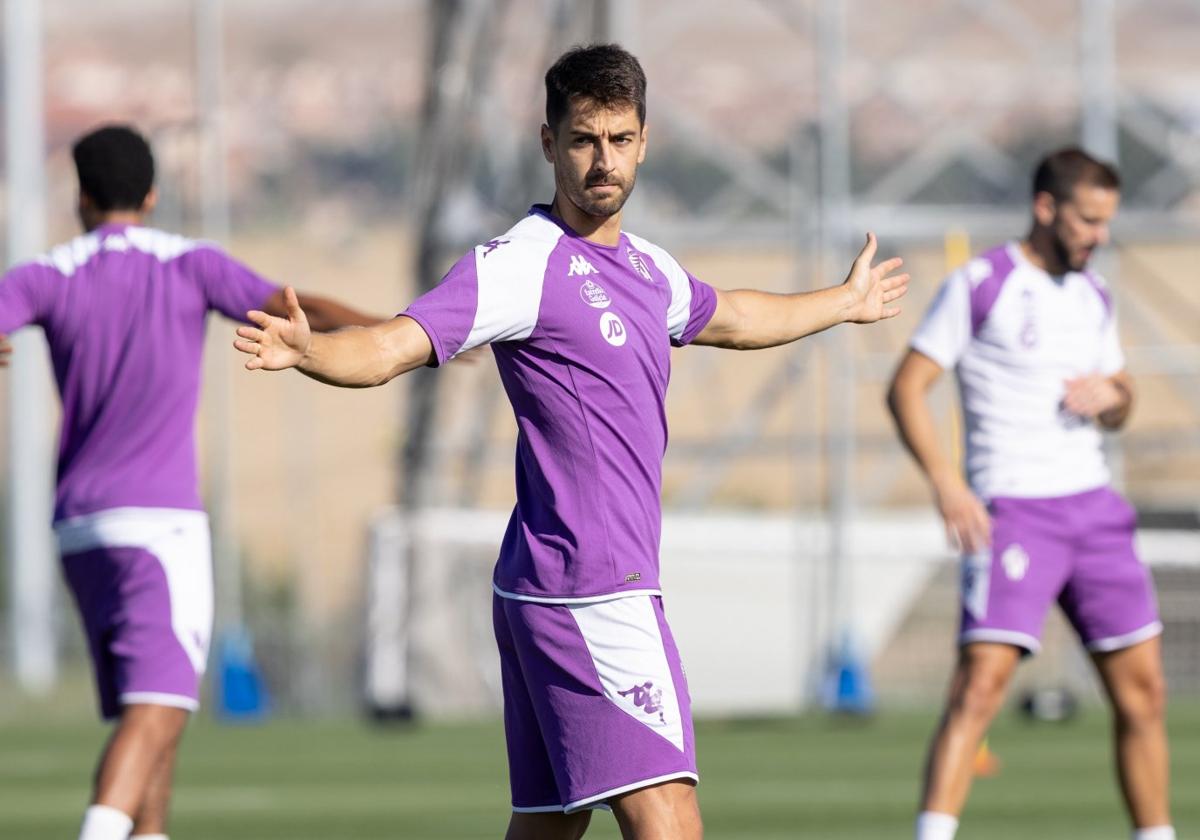 César De la Hoz, próximo jugador del Real Oviedo, en un entrenamiento con el Real Valladolid.