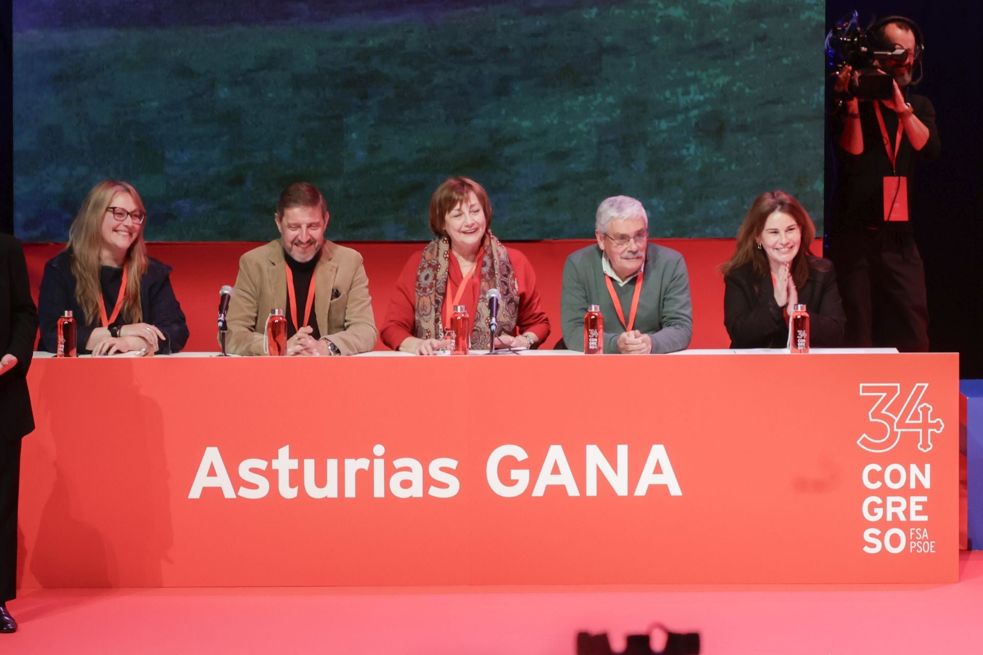 Pedro Sánchez y Adrián Barbón inauguran el congreso socialista en Avilés