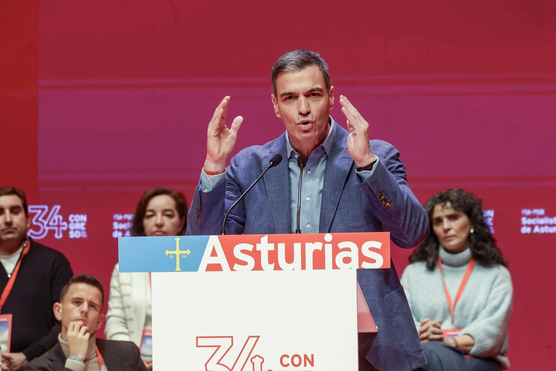 Pedro Sánchez y Adrián Barbón inauguran el congreso socialista en Avilés