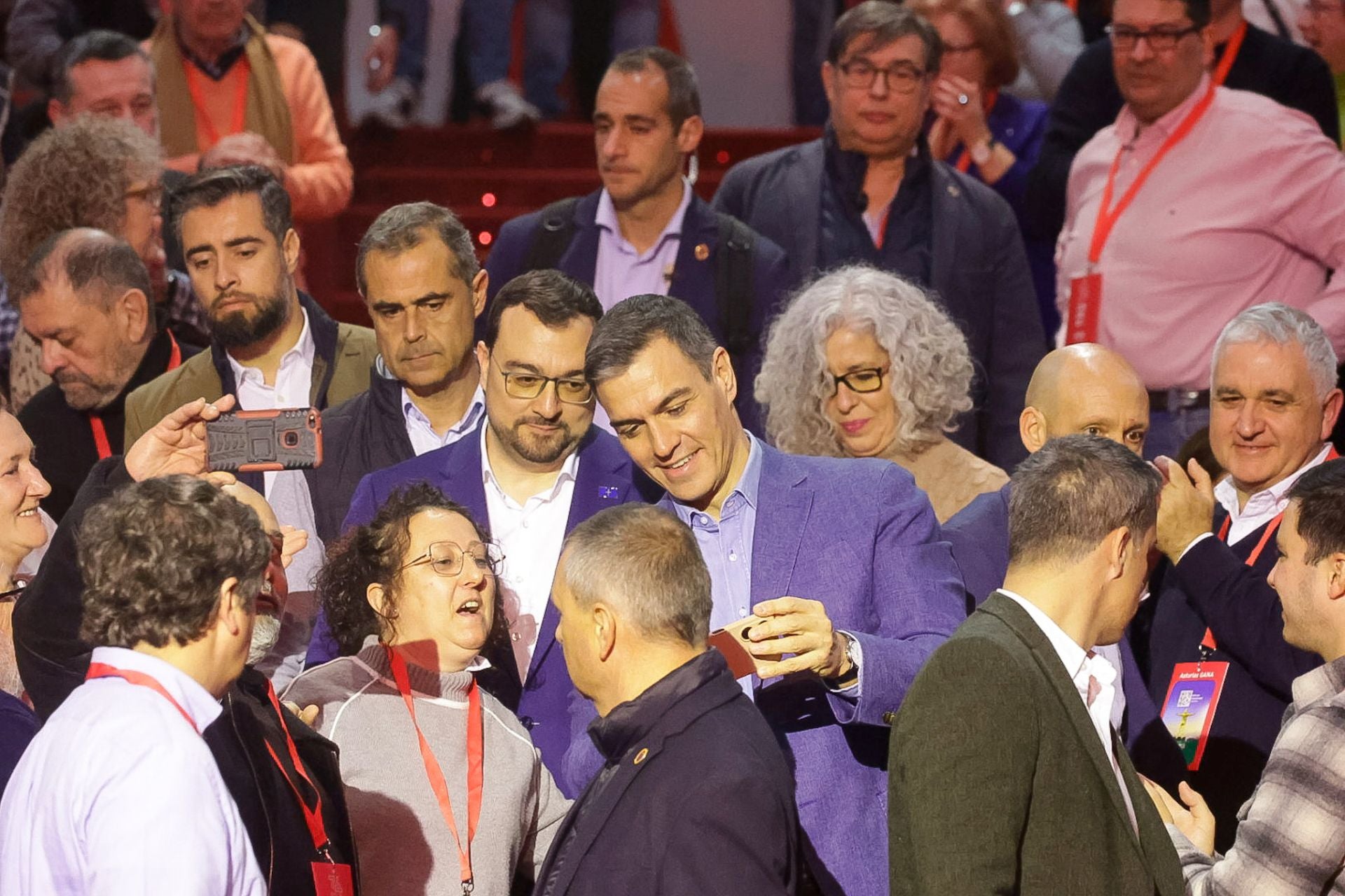 Pedro Sánchez y Adrián Barbón inauguran el congreso socialista en Avilés