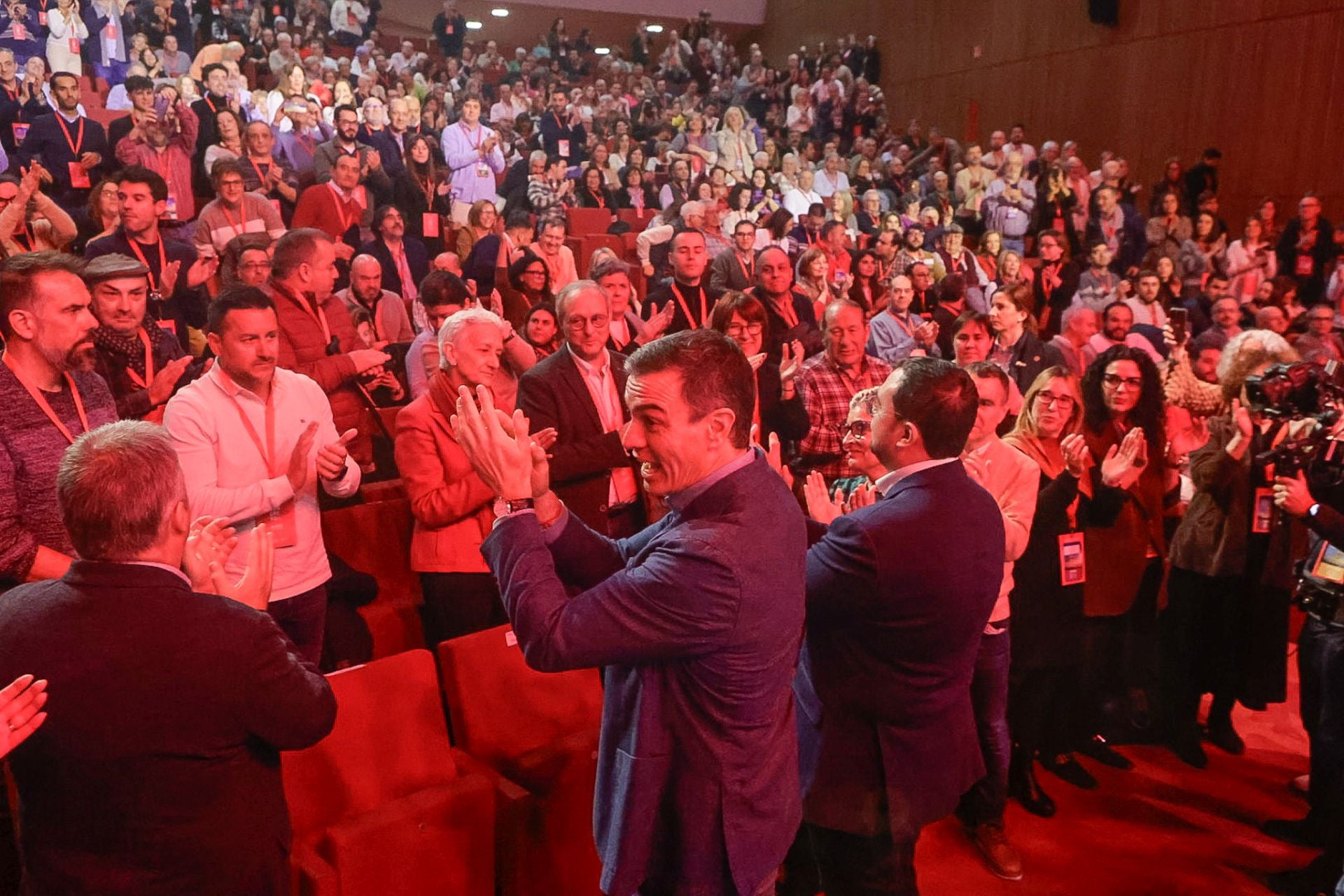 Pedro Sánchez y Adrián Barbón inauguran el congreso socialista en Avilés