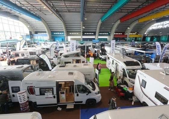 Asistentes al Salón del Turismo del Norte en Avilés el pasado año.