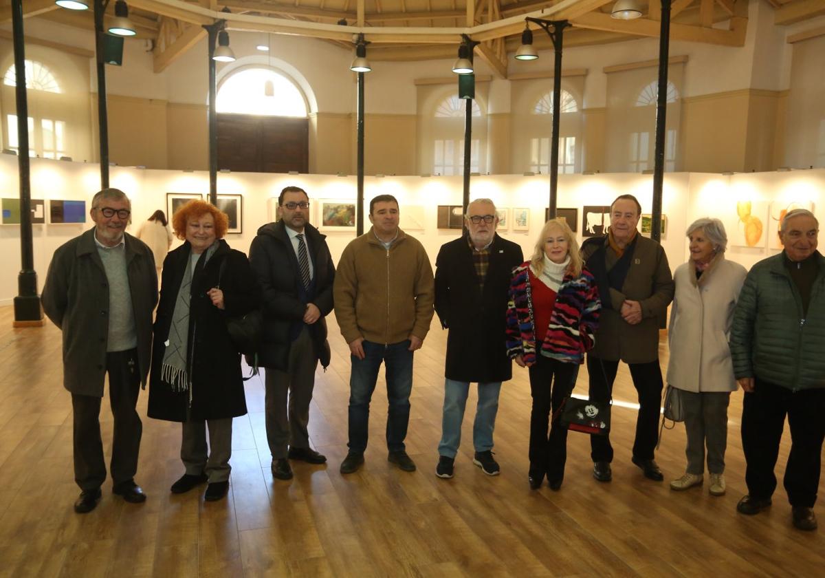 El arte plástico se exhibe en forma de paisaje asturiano y bodegones