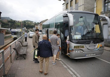 Renfe programa 192 autobuses semanales a partir del lunes 27 entre El Berrón y Laviana