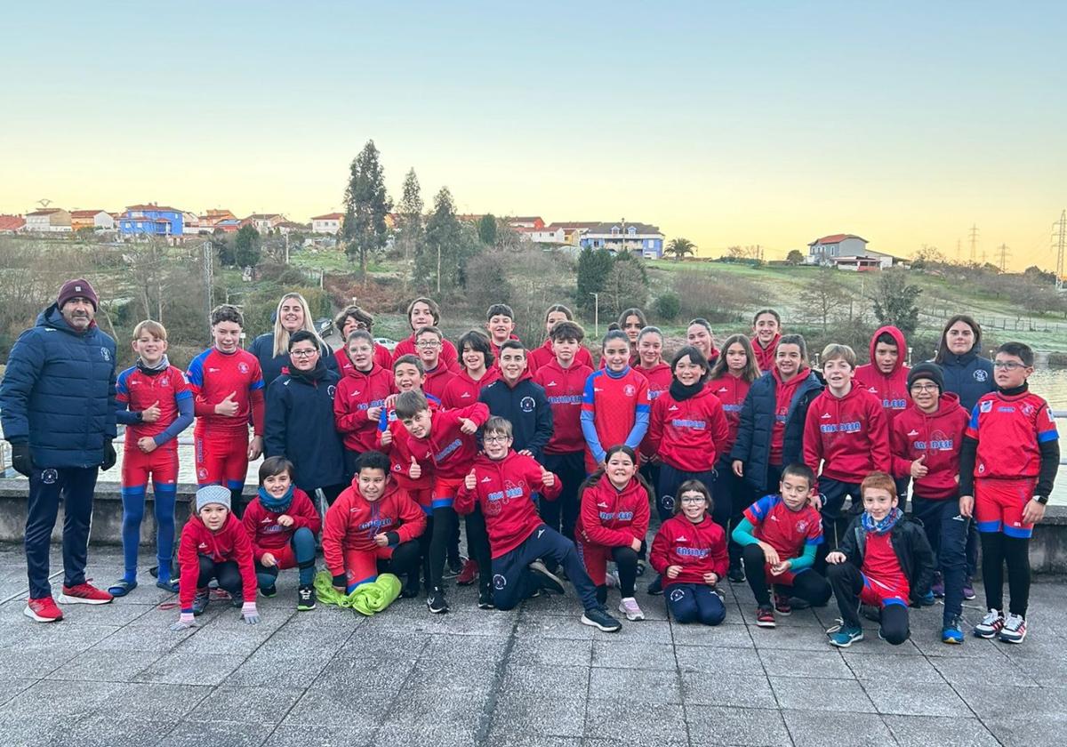 Foto de familia del Náutico Ensidesa en Trasona.