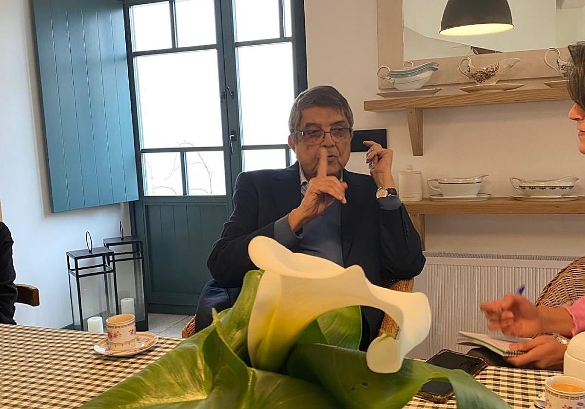 El premio Cervantes Sergio Ramírez, a su paso por Asturias.