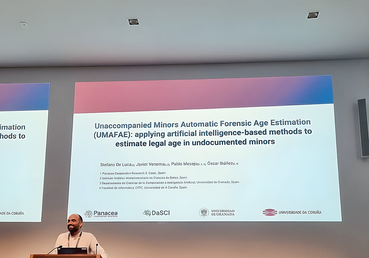 El profesor de Biología Stefano de Luca.