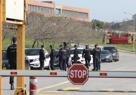 En marzo de 2021, la Policía Nacional registró las instalaciones de Alu Ibérica y Alcoa por orden de la jueza María Tardón.